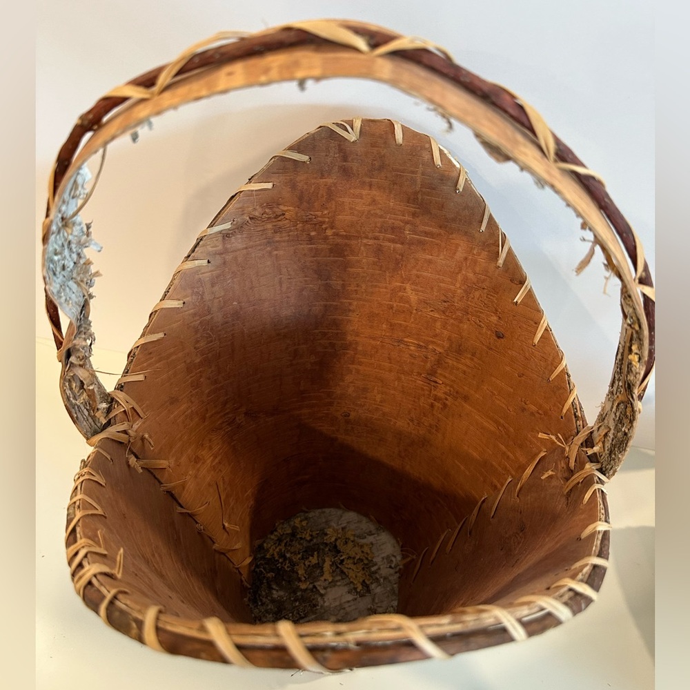 White Birch Bark Basket with Curved Handle - Picture 4 of 10